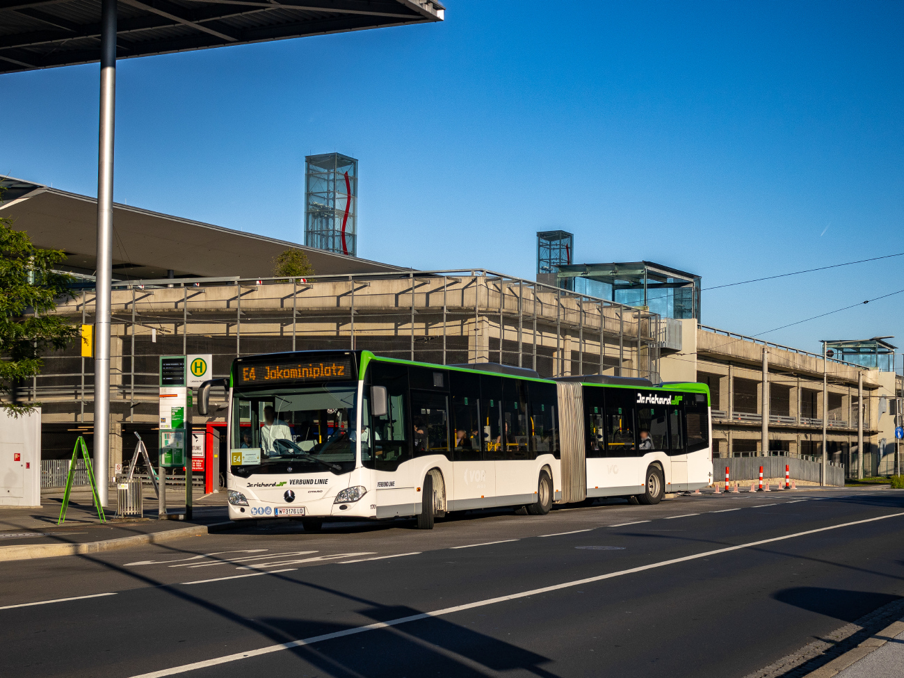 Graz, Mercedes-Benz Citaro C2 G # 1701