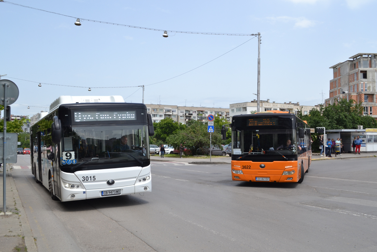 Sofia, Yutong E12LF # 3015; Sofia, Yutong ZK6126HGA # 3622