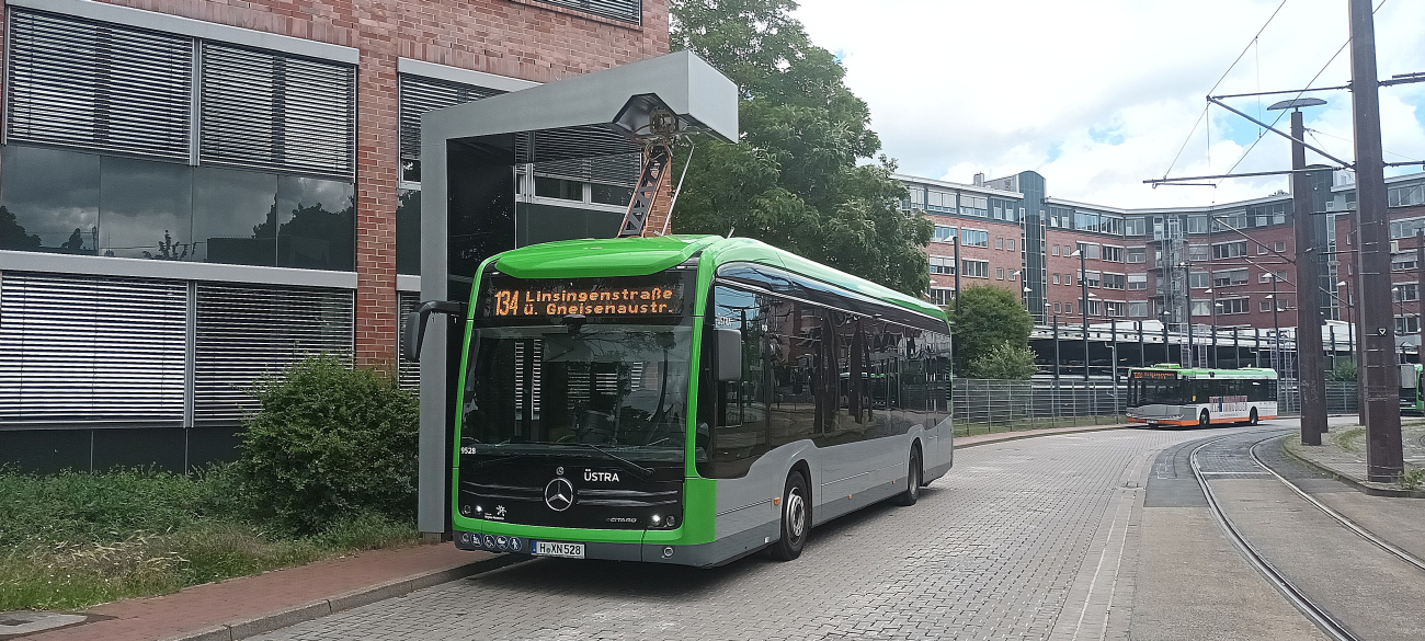 Hannover, Mercedes-Benz eCitaro # 9528