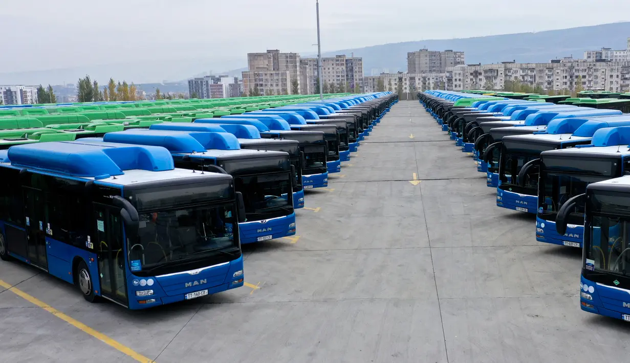 Tbilisi, MAN A21 Lion's City NL313 CNG # TT-140-CB; Tbilisi, MAN A21 Lion's City NL313 CNG # TT-122-CB; Tbilisi, MAN A21 Lion's City NL313 CNG # TT-037-CB; Tbilisi, MAN A21 Lion's City NL313 CNG # TT-139-CB; Tbilisi, MAN A21 Lion's City NL313 CNG # TT-039-CB; Tbilisi — Bus Depot N2