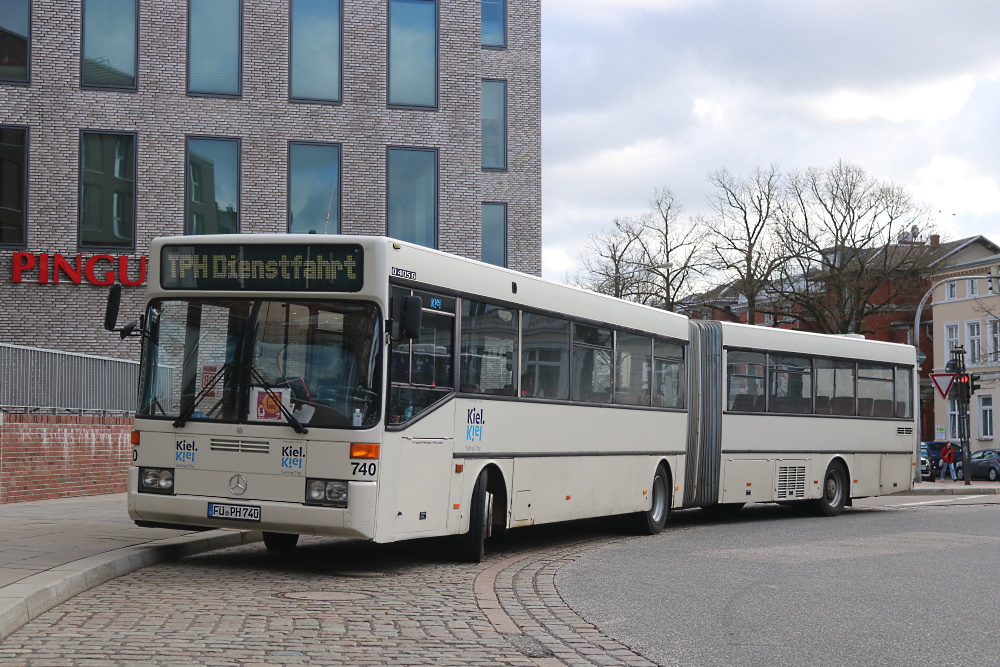 Fürth, Mercedes-Benz O405G # FÜ-PH 740