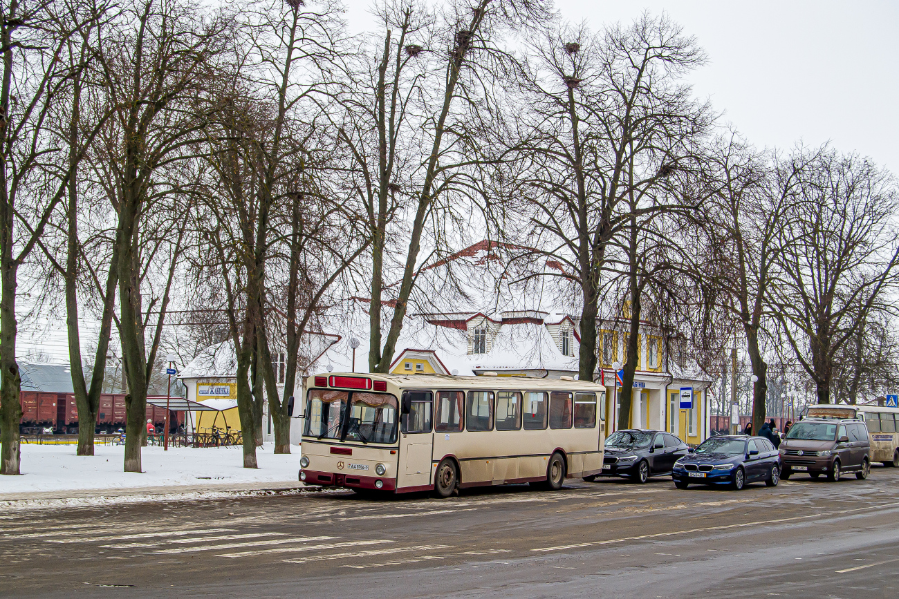 Zhabinka, Mercedes-Benz O305 # АА 9704-1