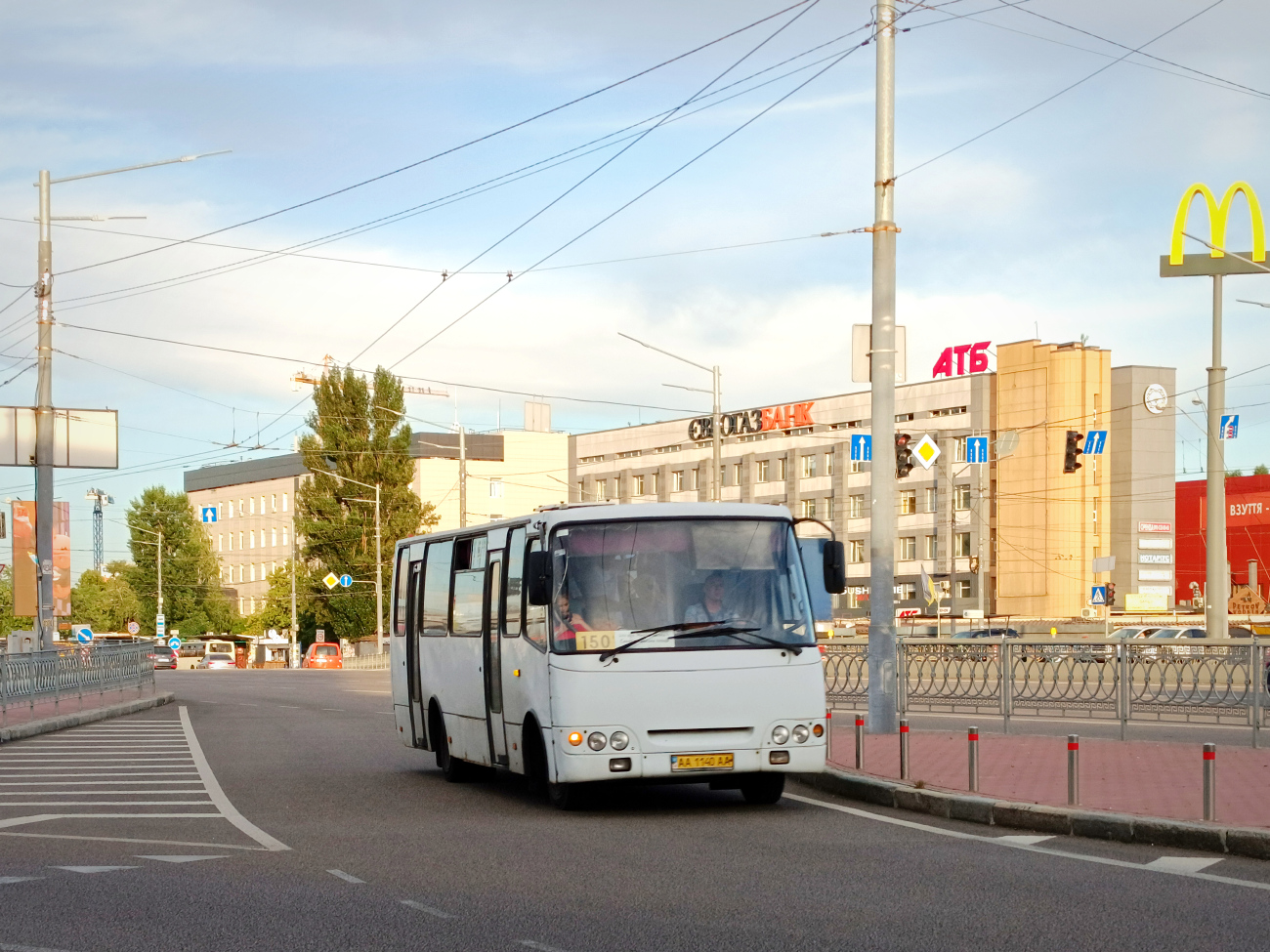 Kyiv, Bogdan А09302 # АА 1140 АА