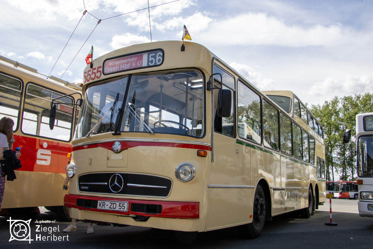 Essen, Ludewig Anderthalbdecker (Mercedes-Benz) # 3902