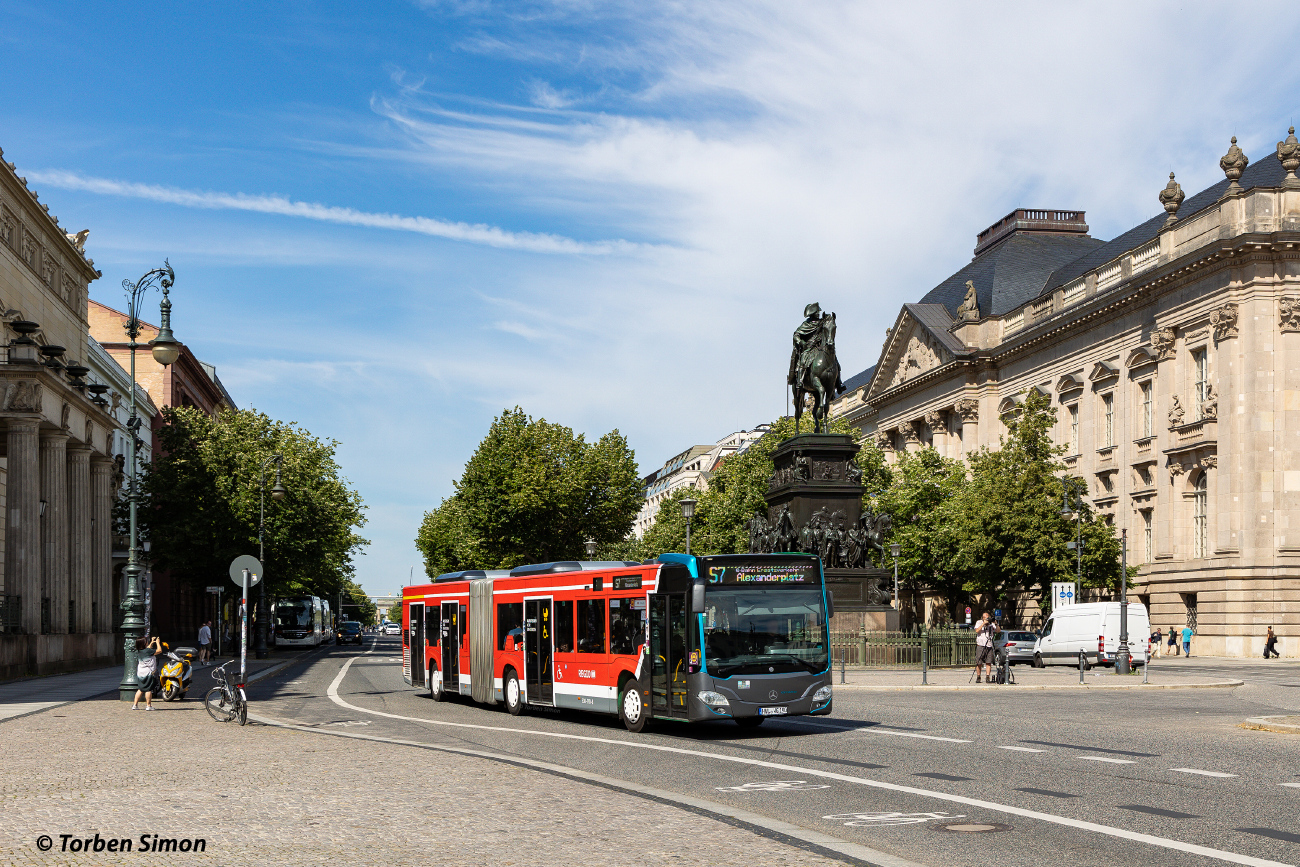 Nauen, Mercedes-Benz Citaro C2 G # HVL-WG 190