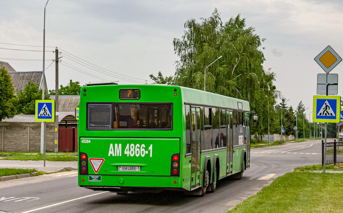Pinsk, MAZ-107.485 # 45284