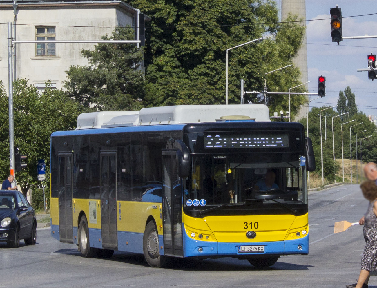 Pleven, Yutong ZK6128BEVG # 309