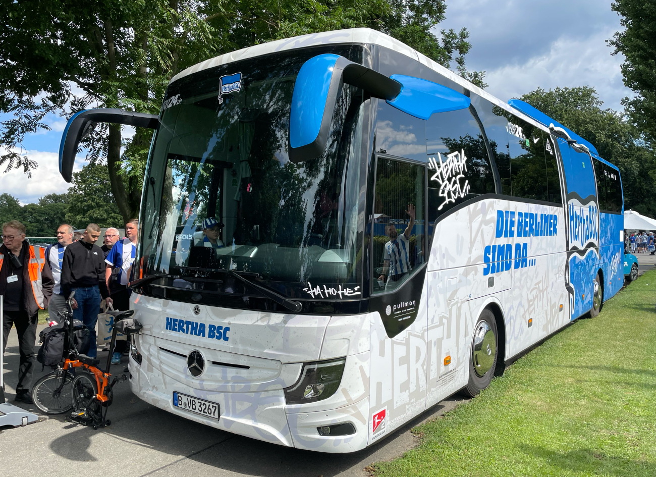 Berlin, Mercedes-Benz Tourismo III 15RHD # 0267; Buses of sport clubs and national teams