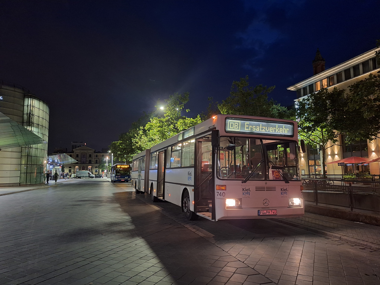 Fürth, Mercedes-Benz O405G # FÜ-PH 740