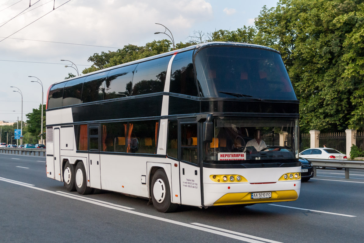Kyiv, Neoplan N122/3 Skyliner # АА 5010 РО