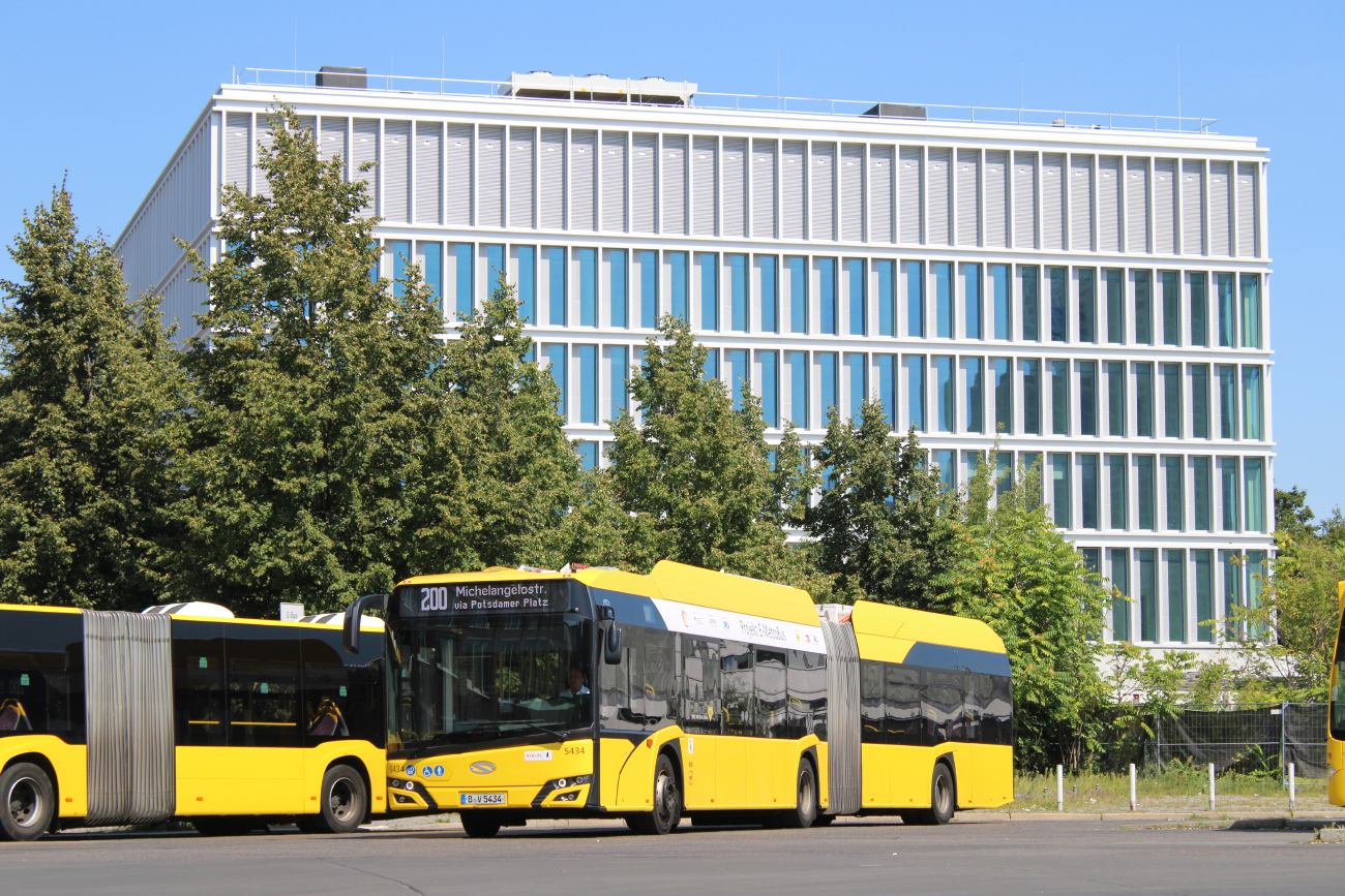 Berlin, Solaris Urbino IV 18 electric # 5434