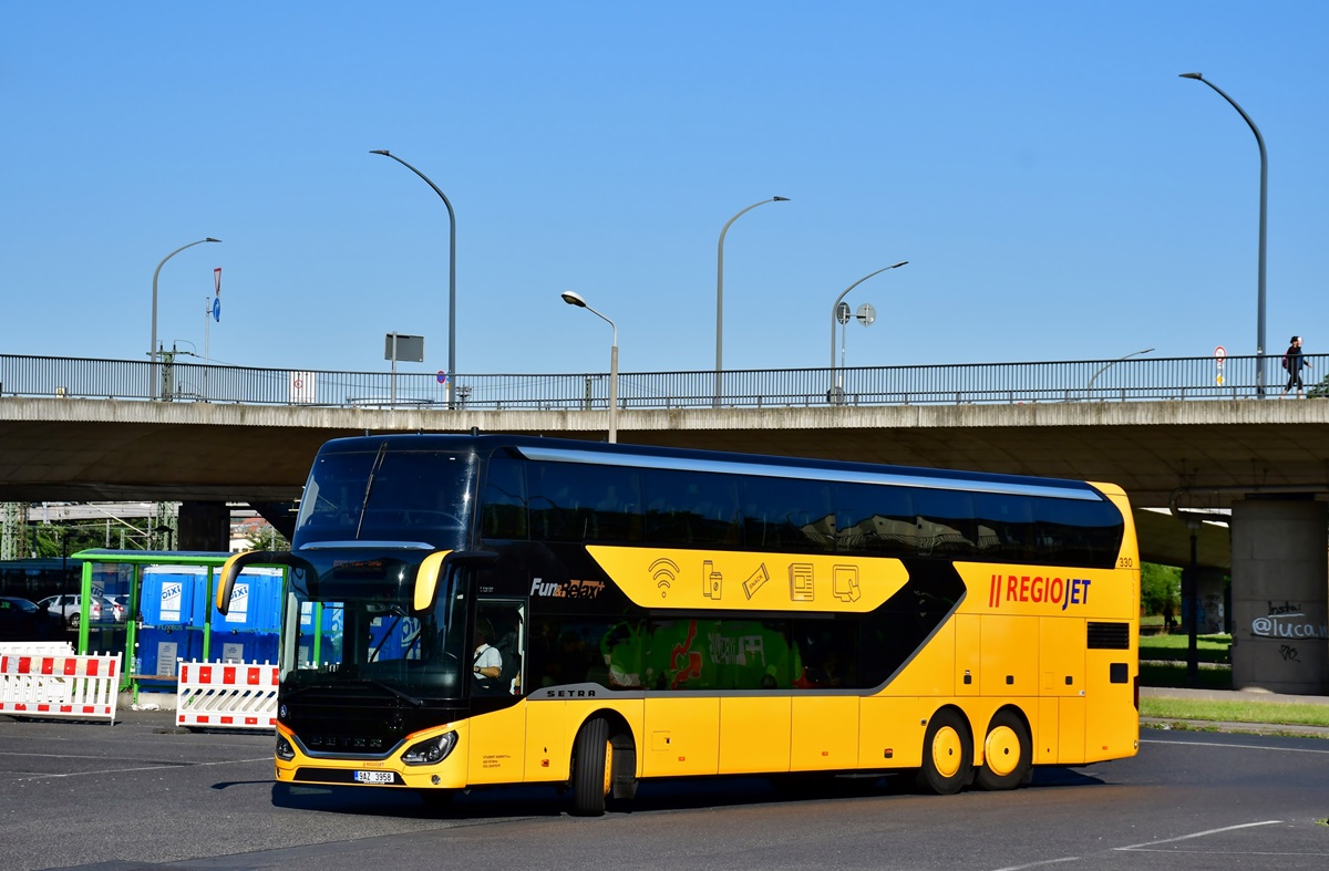 Prague, Setra S531DT # 330