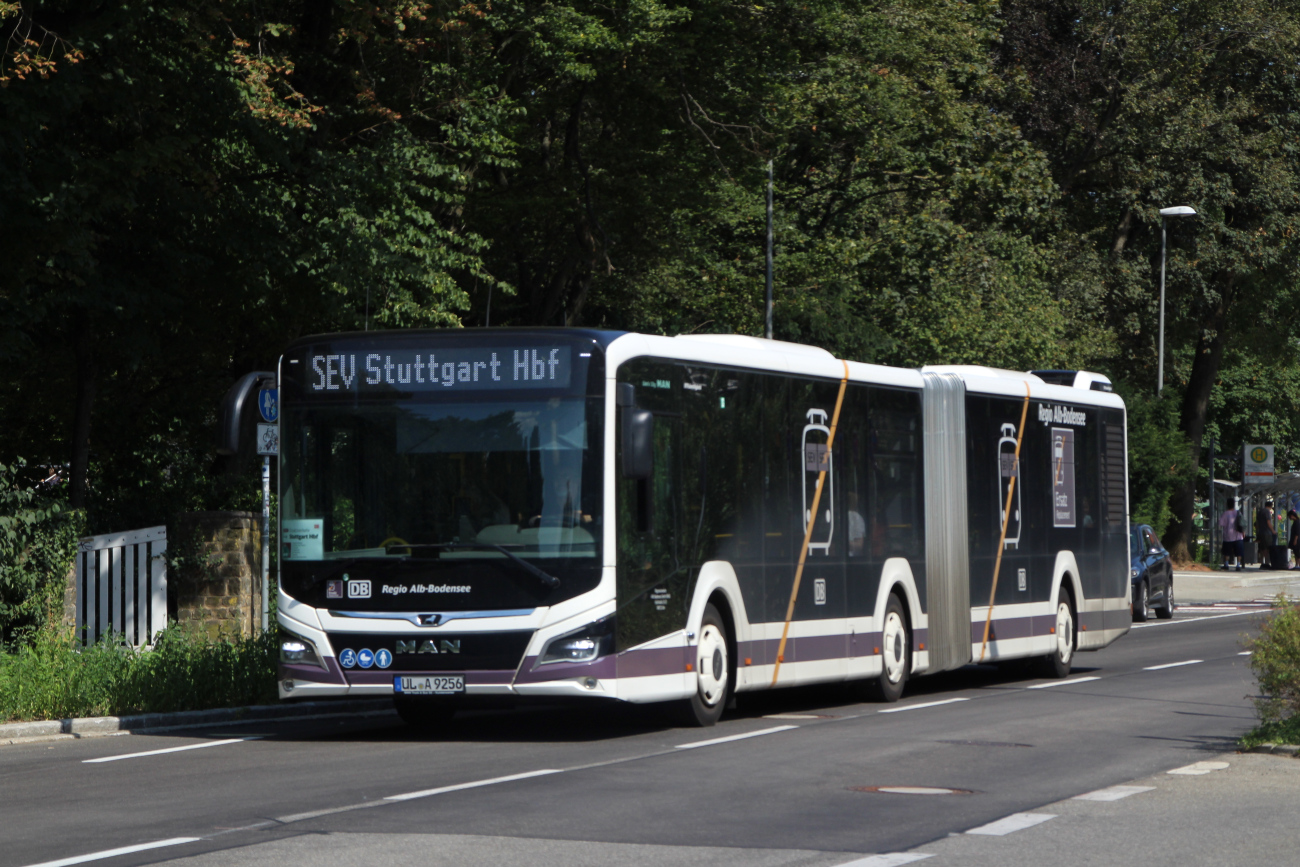 Ulm, MAN 18C Lion's City NG360 EfficientHybrid # UL-A 9256; Stuttgart — SEV Stammstreckensperrung S-Bahn Stuttgart