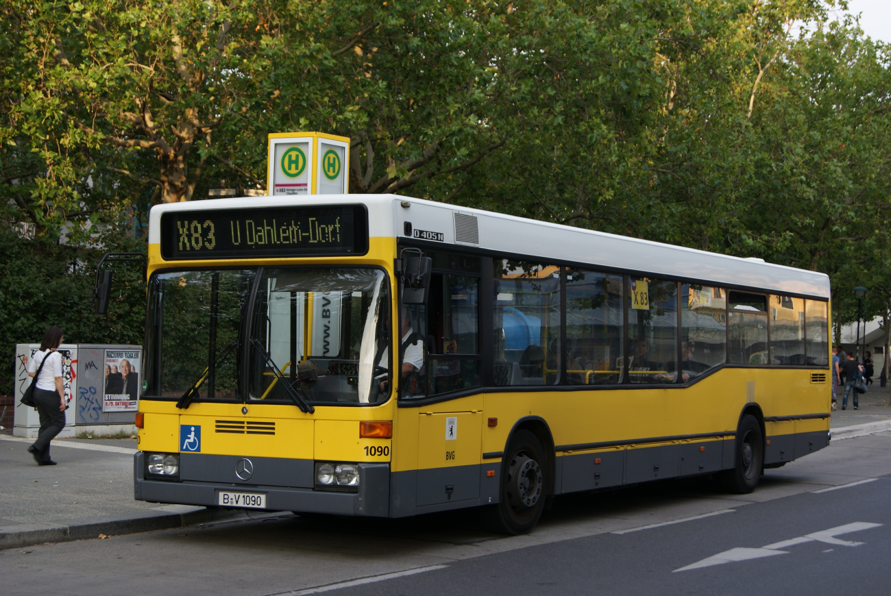 Berlin, Mercedes-Benz O405N2 # 1090