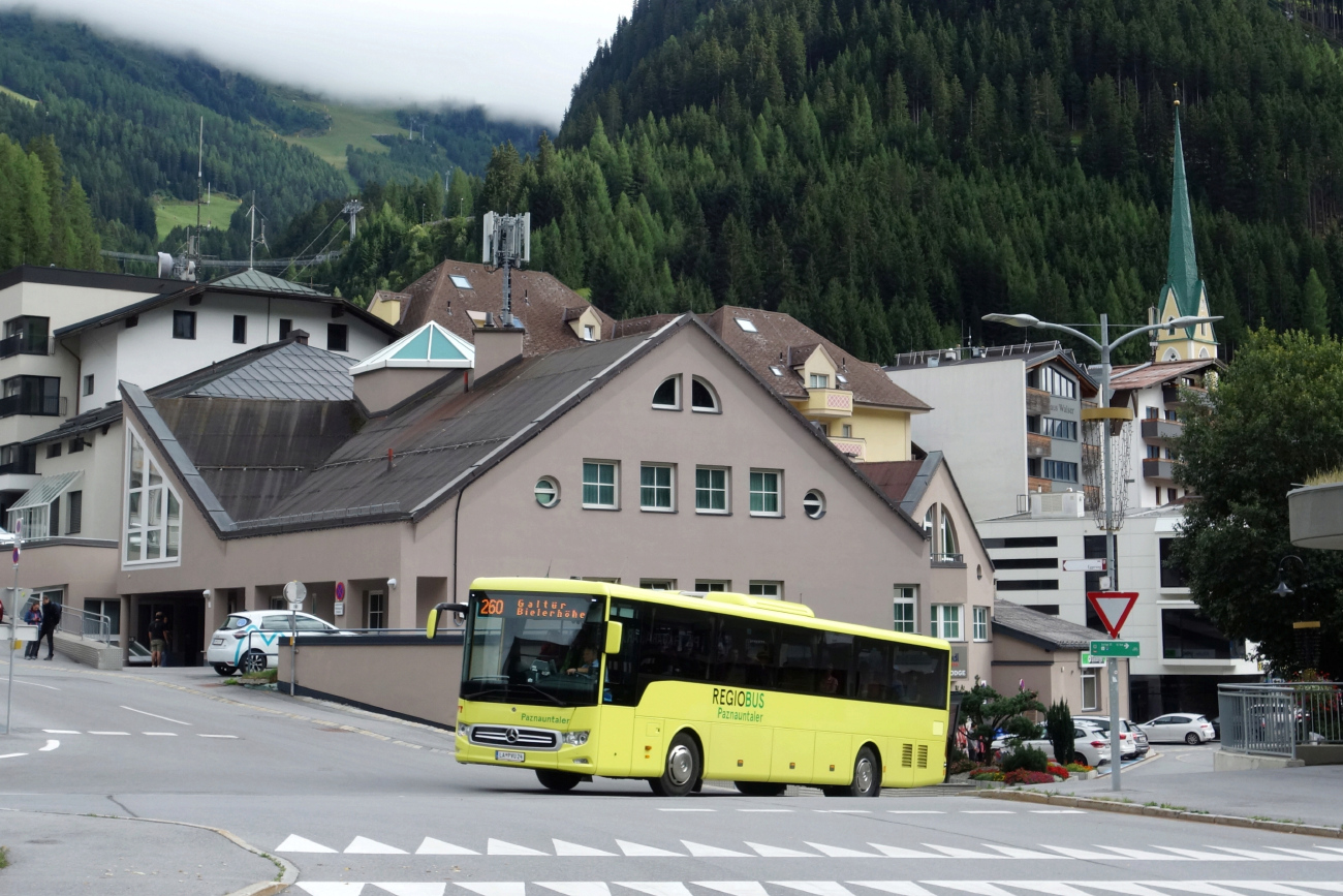 Landeck, Mercedes-Benz Intouro III # 24