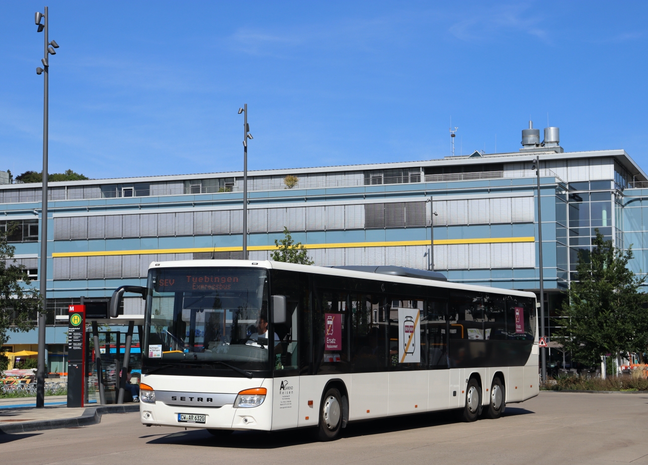 Calw, Setra S418LE business # 17; Stuttgart — SEV Stuttgart <> Tübingen (Neckar-Alb-Bahn)
