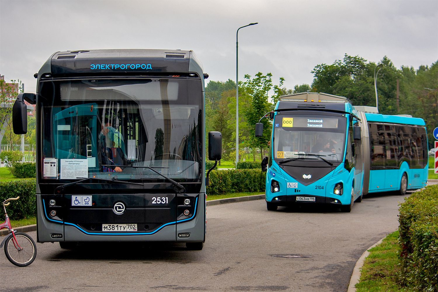 Saint Petersburg, UTTZ-6242.01 # 2531; Saint Petersburg, BKM E433 # 2104; Saint Petersburg — "Transport Day" at the exhibition "My Petersburg" in the historical park "Russia is my history" (August 22, 2024)