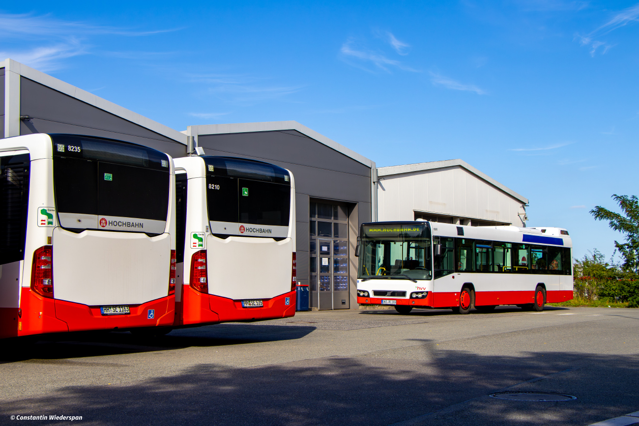Hamburg, Mercedes-Benz Citaro C2 # 8235; Hamburg, Mercedes-Benz Citaro C2 # 8210; Winsen (Luhe), Volvo 7700 # 280
