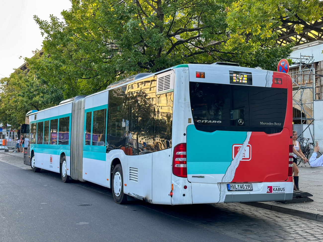 Nauen, Mercedes-Benz Citaro C2 G # HVL-WG 190