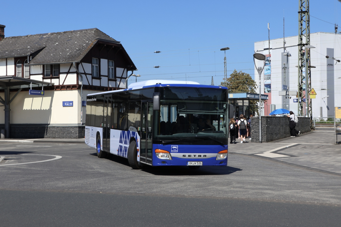 Altenkirchen (Westerwald), Setra S415NF # AK-W 536