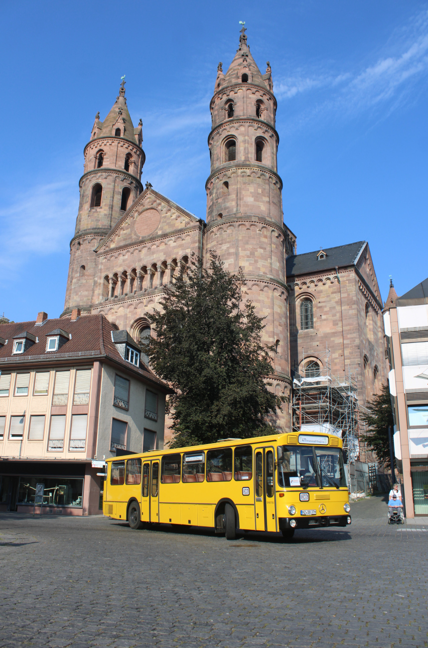 Mainz, Mercedes-Benz O307 # MZ-DB 37H