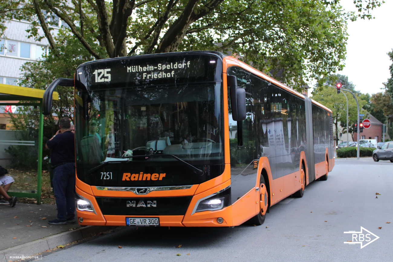 Gelsenkirchen, MAN 18C Lion's City NG360 # GE-VR 300