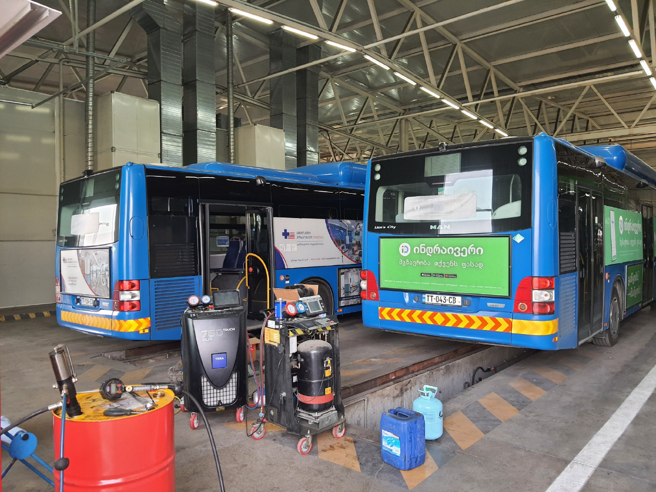 Tbilisi, MAN A21 Lion's City NL313 CNG # TT-134-CB; Tbilisi, MAN A21 Lion's City NL313 CNG # TT-043-CB; Tbilisi — Bus Depot N2