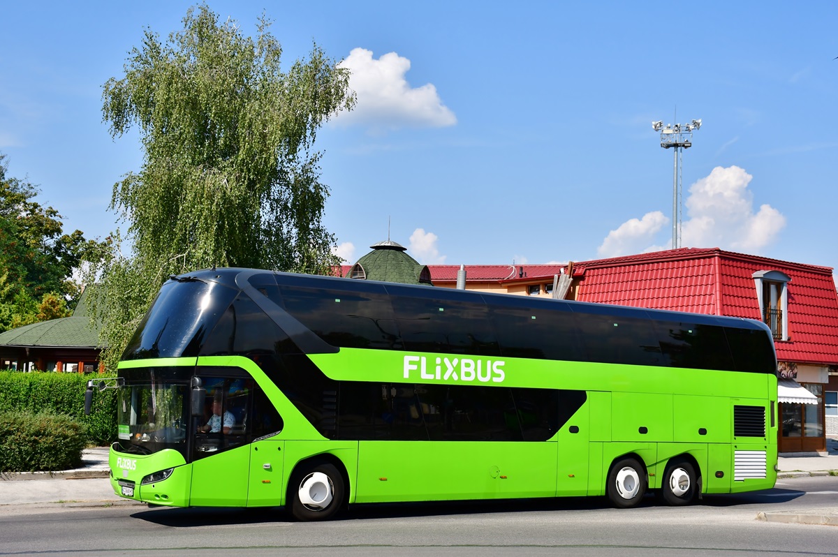 Kyiv, Neoplan N1222/3L Skyliner # АС 0668 НО