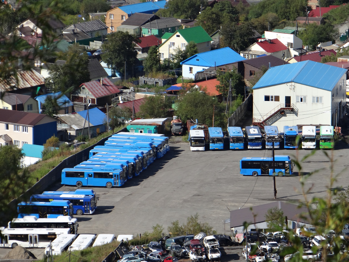 Petropavlovsk-Kamchatskiy, Daewoo BS106 (Busan) # 3151; Petropavlovsk-Kamchatskiy, MAZ-206.085 # 3111; Petropavlovsk-Kamchatskiy, Yutong ZK6890HGQ (CNG) # 3196; Petropavlovsk-Kamchatskiy — Miscellaneous photos