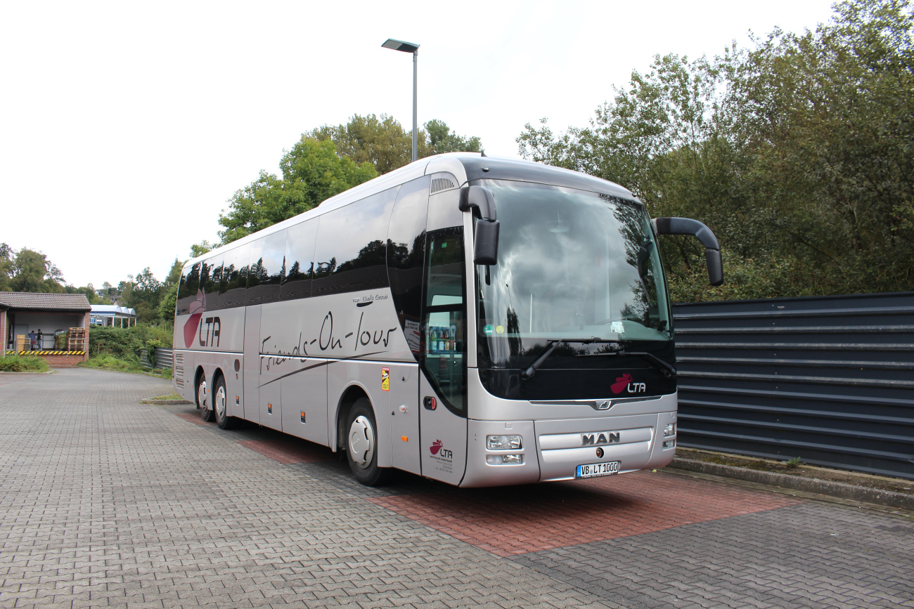 Lauterbach (Hessen), MAN R09 Lion's Coach C # VB-LT 1000