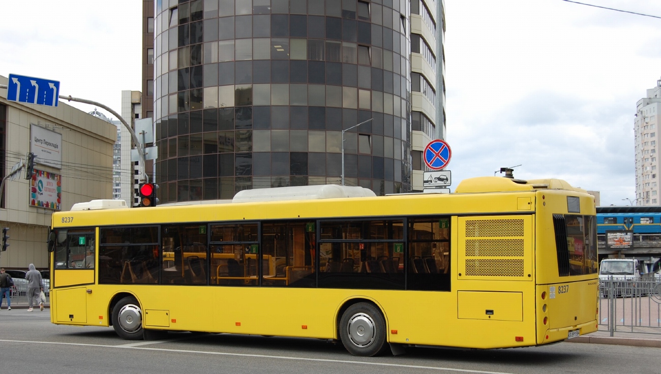 Kyiv, MAZ-203.015 # 8237