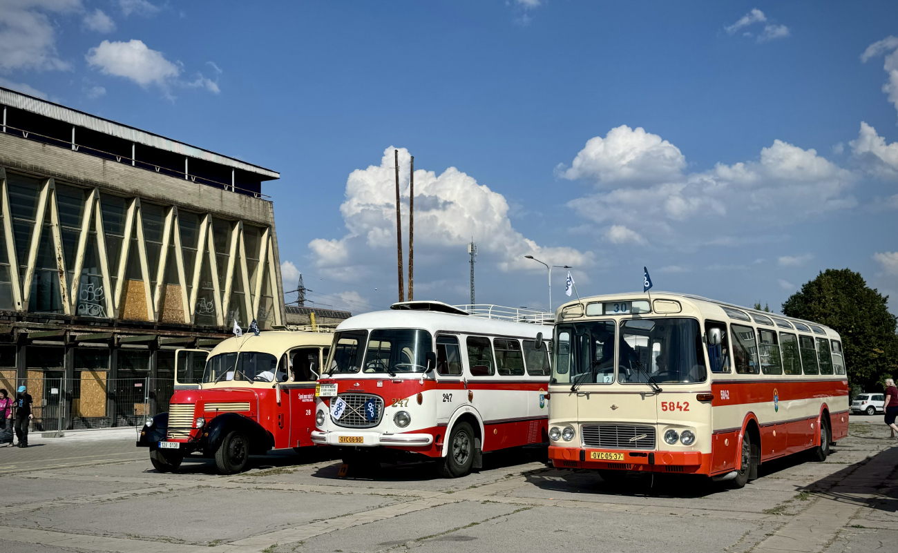 Ostrava, Karosa ŠM11.1630MOC # 5842; Ostrava — 7. 9. 2024 — Parade to 130th anniversary of Ostrava public transport