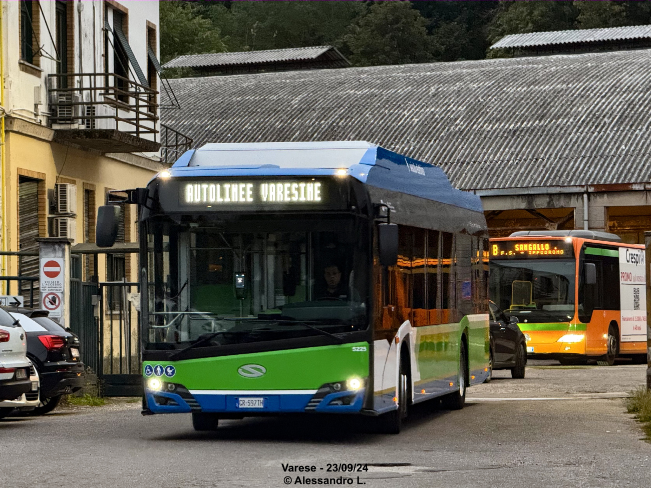 Varese, Solaris Urbino IV 12 electric # 5-225