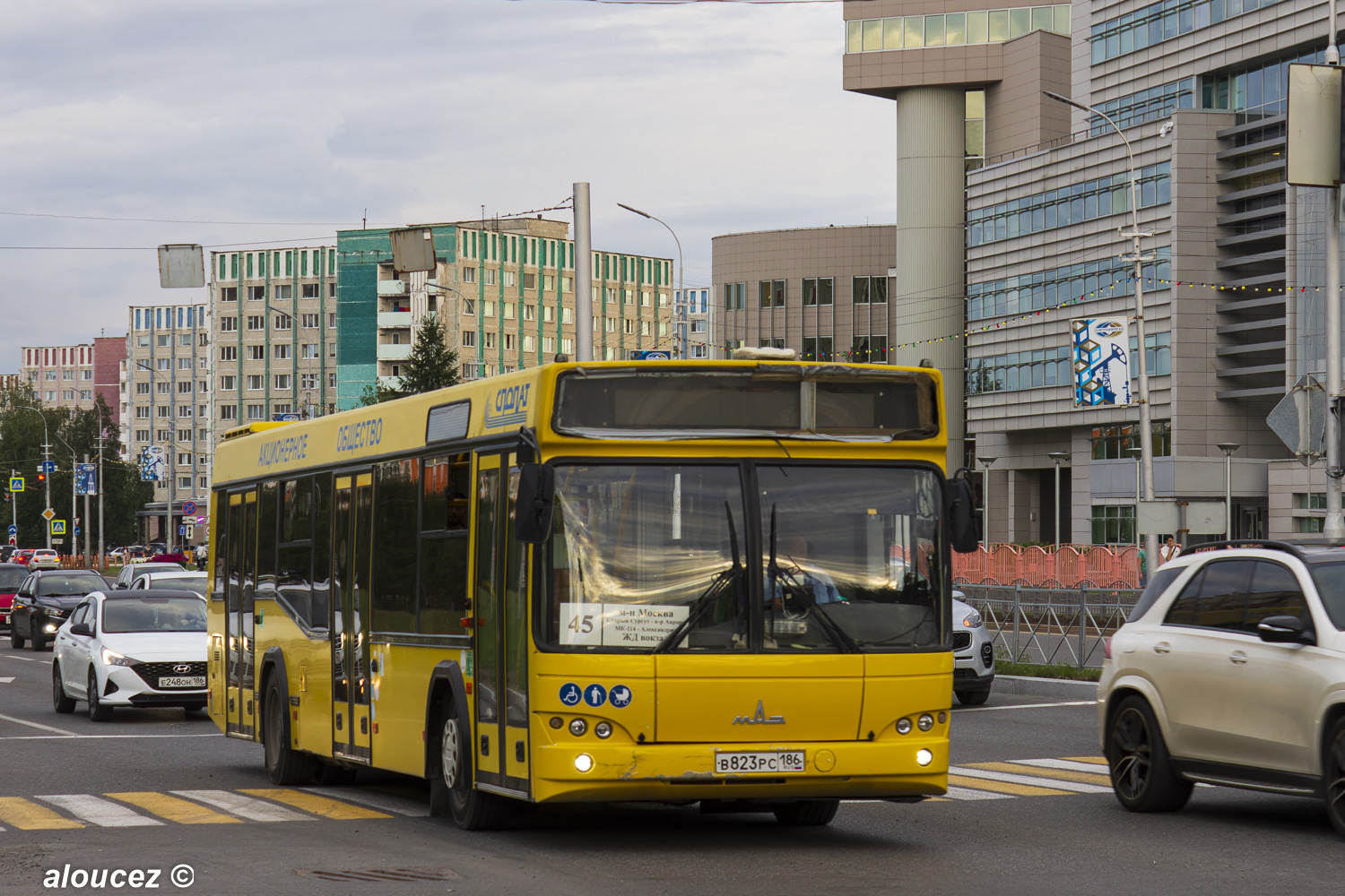 Surgut, MAZ-103.486 # В 823 РС 186