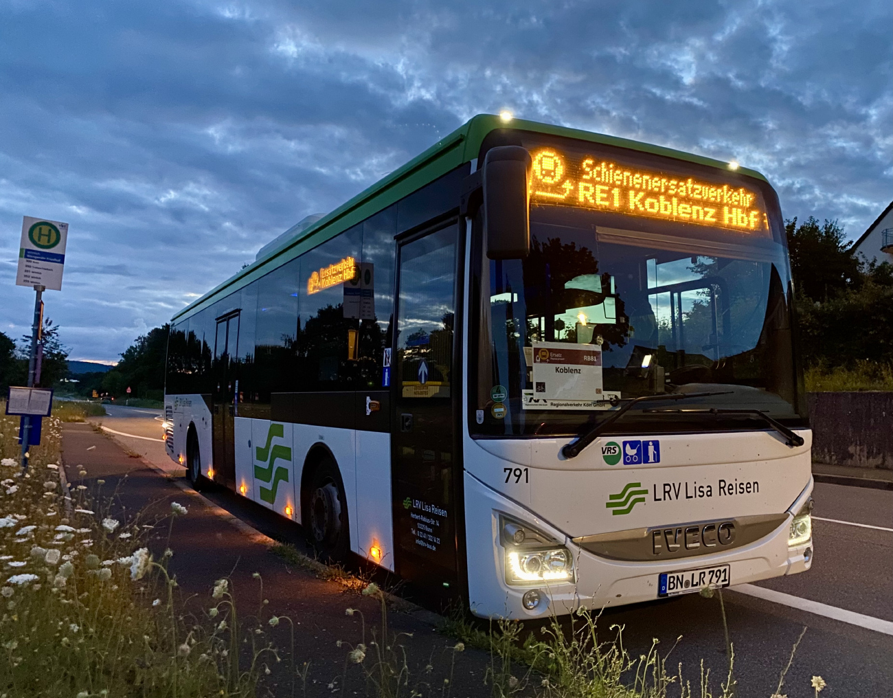 Mödling, IVECO Crossway LE 12M # 15410