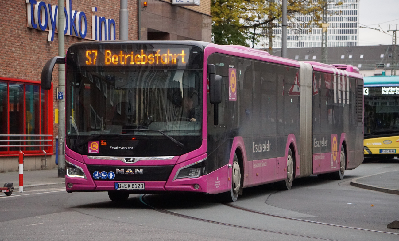 Berlin, MAN 18C Lion's City NG360 EfficientHybrid # 812; Frankfurt am Main — EV Generalsanierung Riedbahn 2024