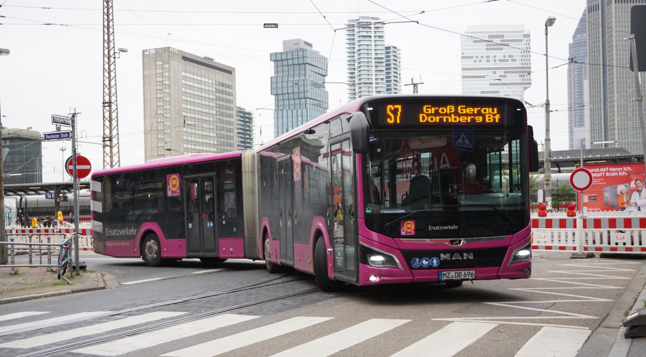 Mainz, MAN 18C Lion's City NG360 EfficientHybrid # MZ-DB 696; Frankfurt am Main — EV Generalsanierung Riedbahn 2024