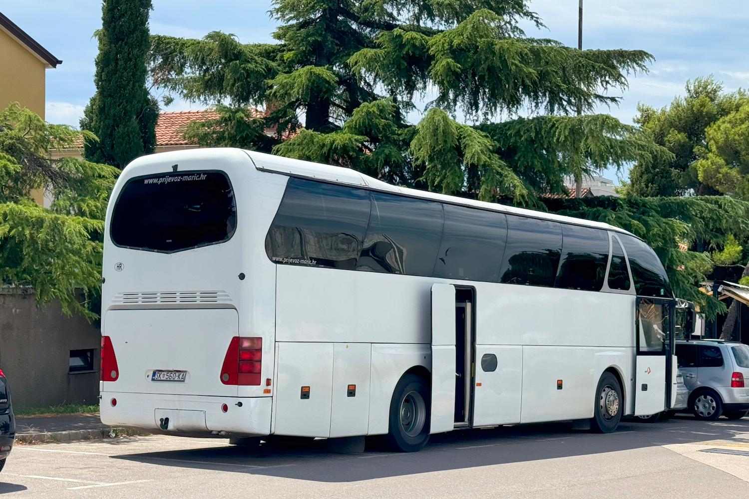 Sisak, Neoplan N516SHD Starliner # SK 560-KA