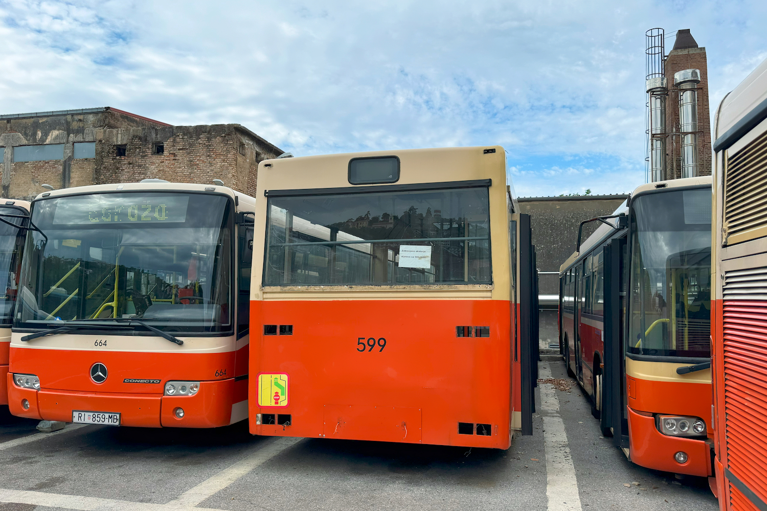 Rijeka, Avtomontaža MAN SU240 # 599