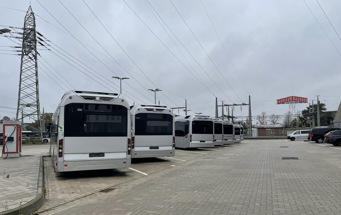 Hamburg, Volvo 7900 Hybrid # 1532; Hamburg, Volvo 7900 Hybrid # 1537