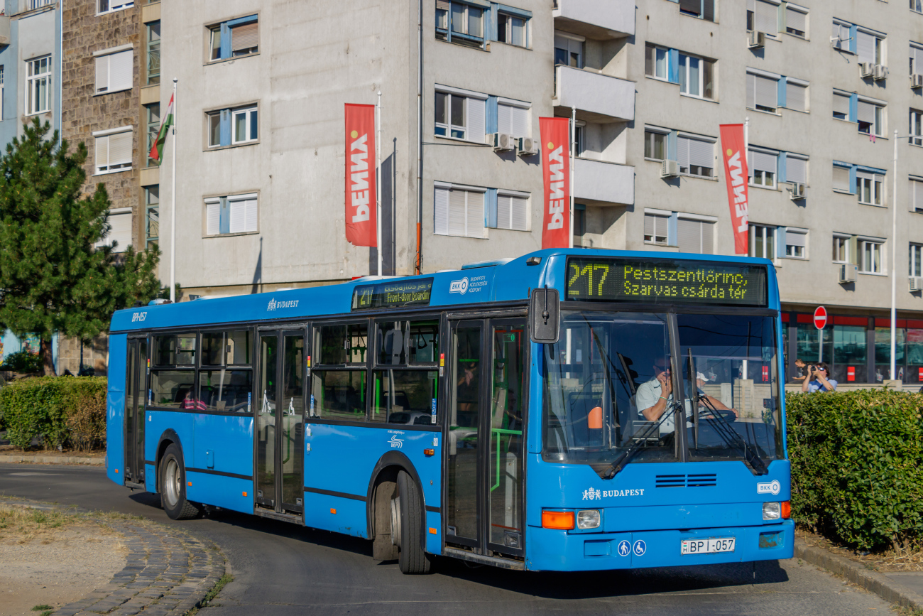 Budapest, Ikarus 412.10A # 10-57