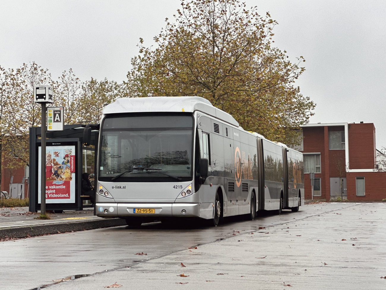 Utrecht, Van Hool New AGG300 # 4215