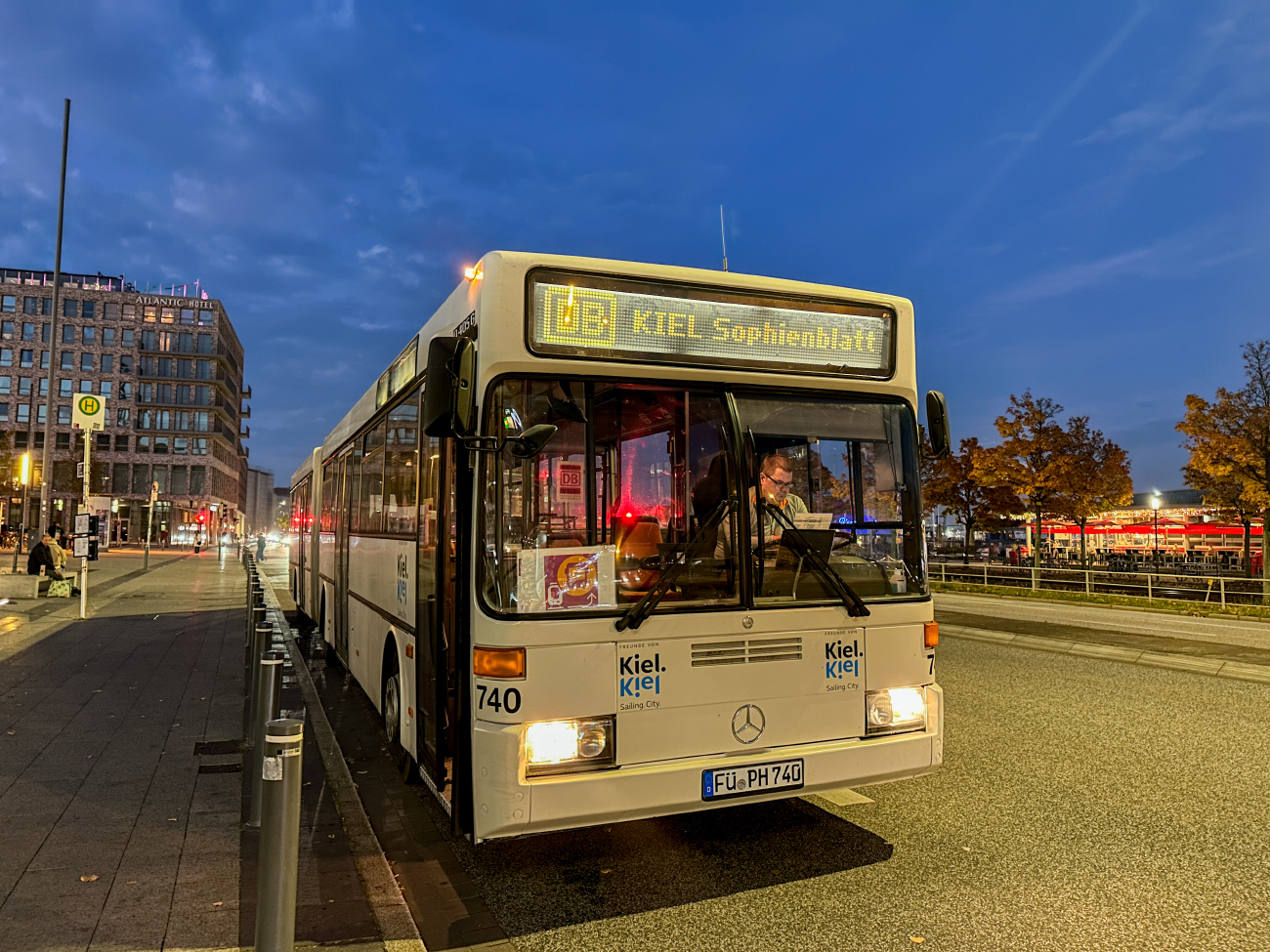 Fürth, Mercedes-Benz O405G # FÜ-PH 740