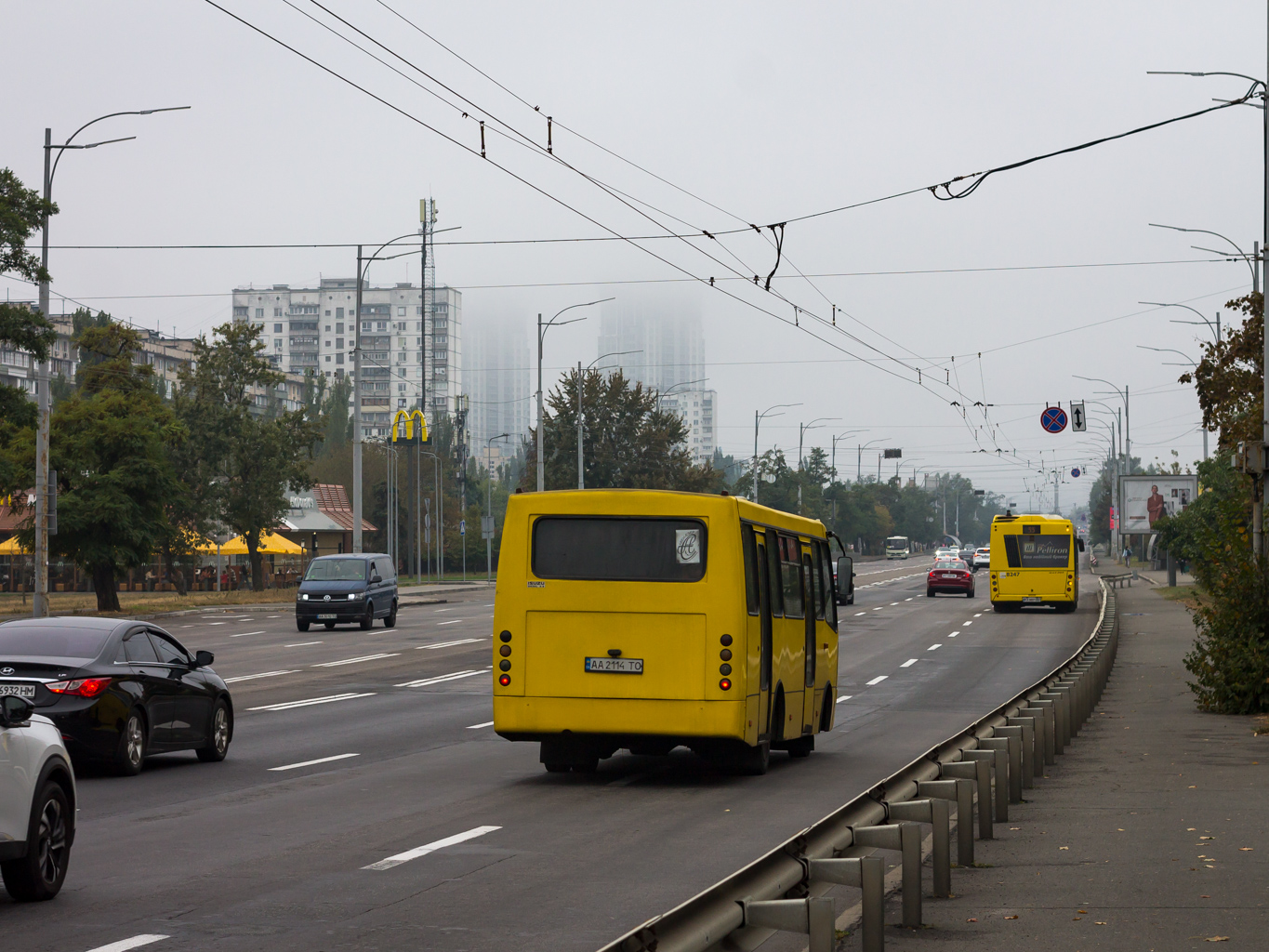 Kyiv, Богдан А092 (Юником) # АА 2114 ТО; Kyiv, MAZ-203.015 # 8247
