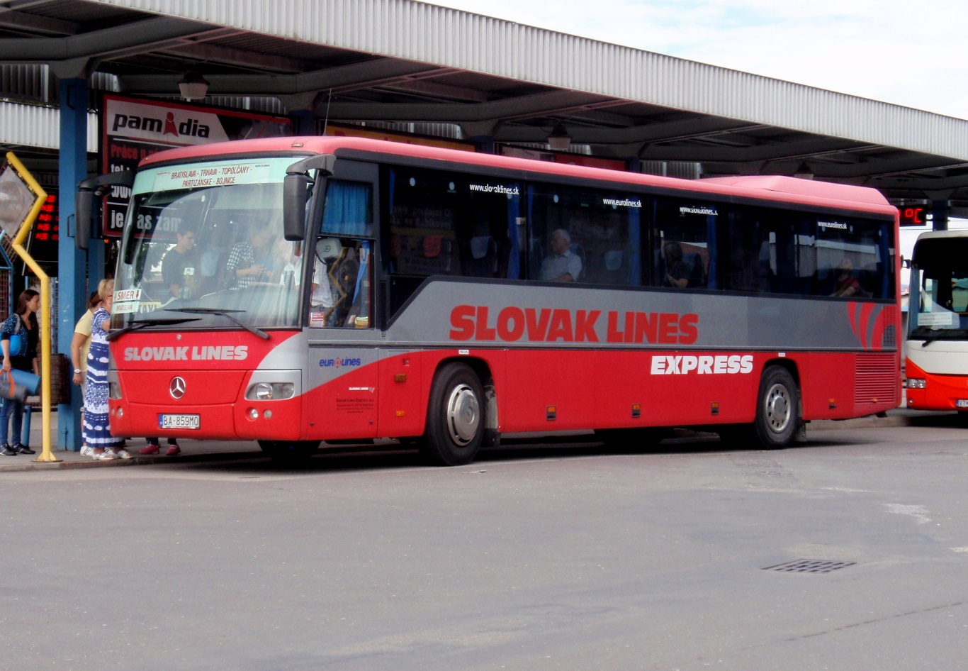 Bratislava, Mercedes-Benz O560 Intouro I RH # BA-859MO