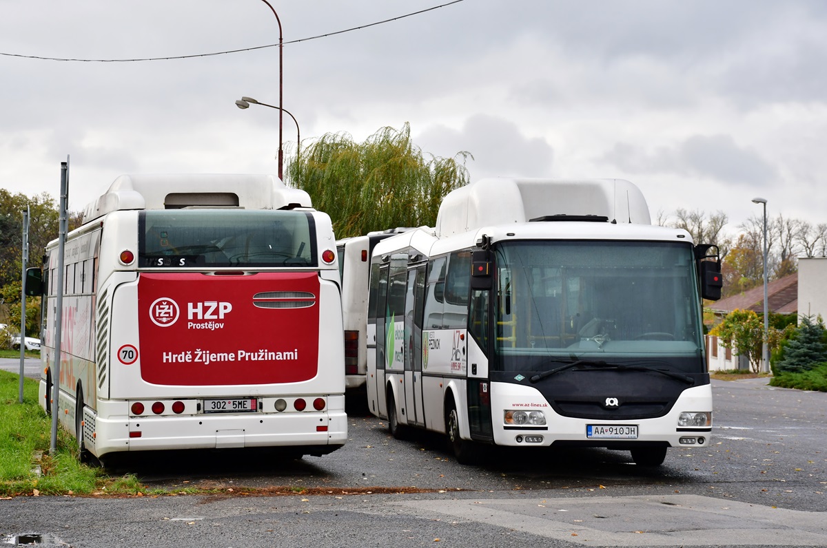 Nitra, SOR BNG 9.5 # AA-910JH; Nitra, Irisbus Citelis 12M CNG # 302 5ME