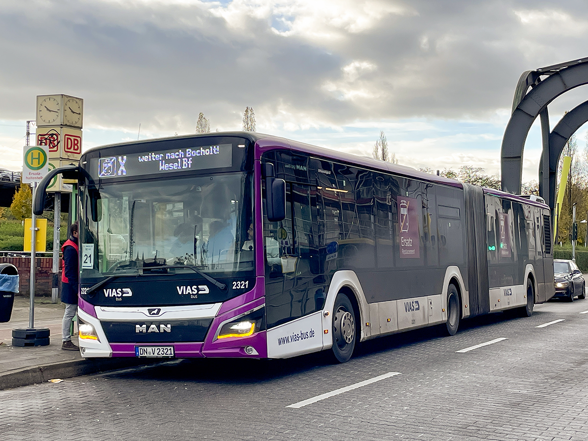 Düren, MAN 18C Lion's City NG360 EfficientHybrid # 2321; Oberhausen — Ersatzverkehr Generalsanierung Oberhausen — Emmerich