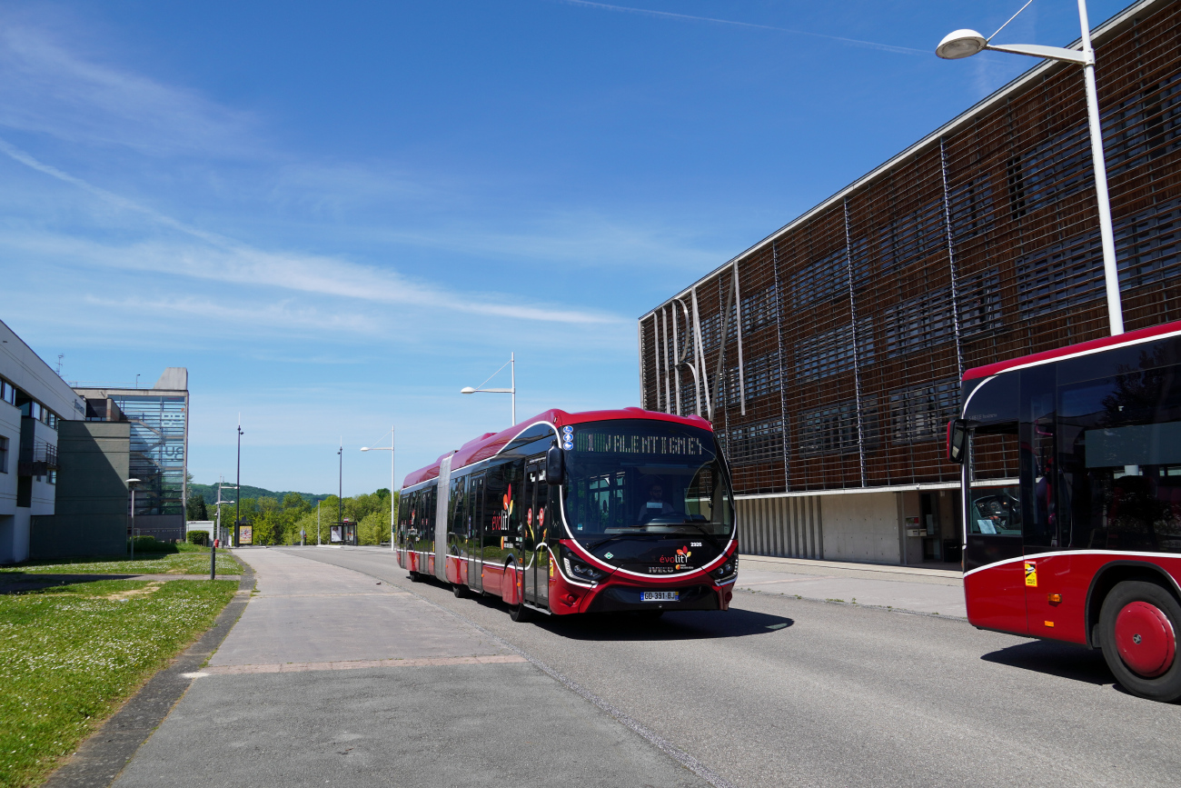 Besançon, IVECO Crealis 18M CNG # 2926