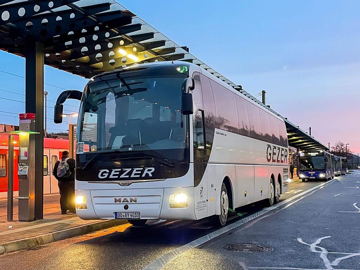 Viersen, MAN R07 Lion's Coach RHC4*4 # DO-AY 4010; Bergheim — Zugentgleisung — SEV/BNV Köln-Horrem-Düren-Aachen