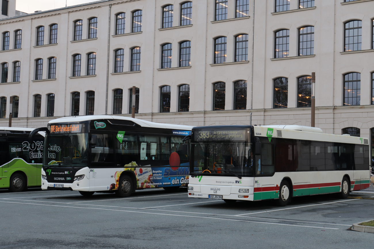 Annaberg-Buchholz, MAN A20 NÜ283 # 32-8803; Annaberg-Buchholz, Scania Citywide LE 12M Hybrid # 11-9918